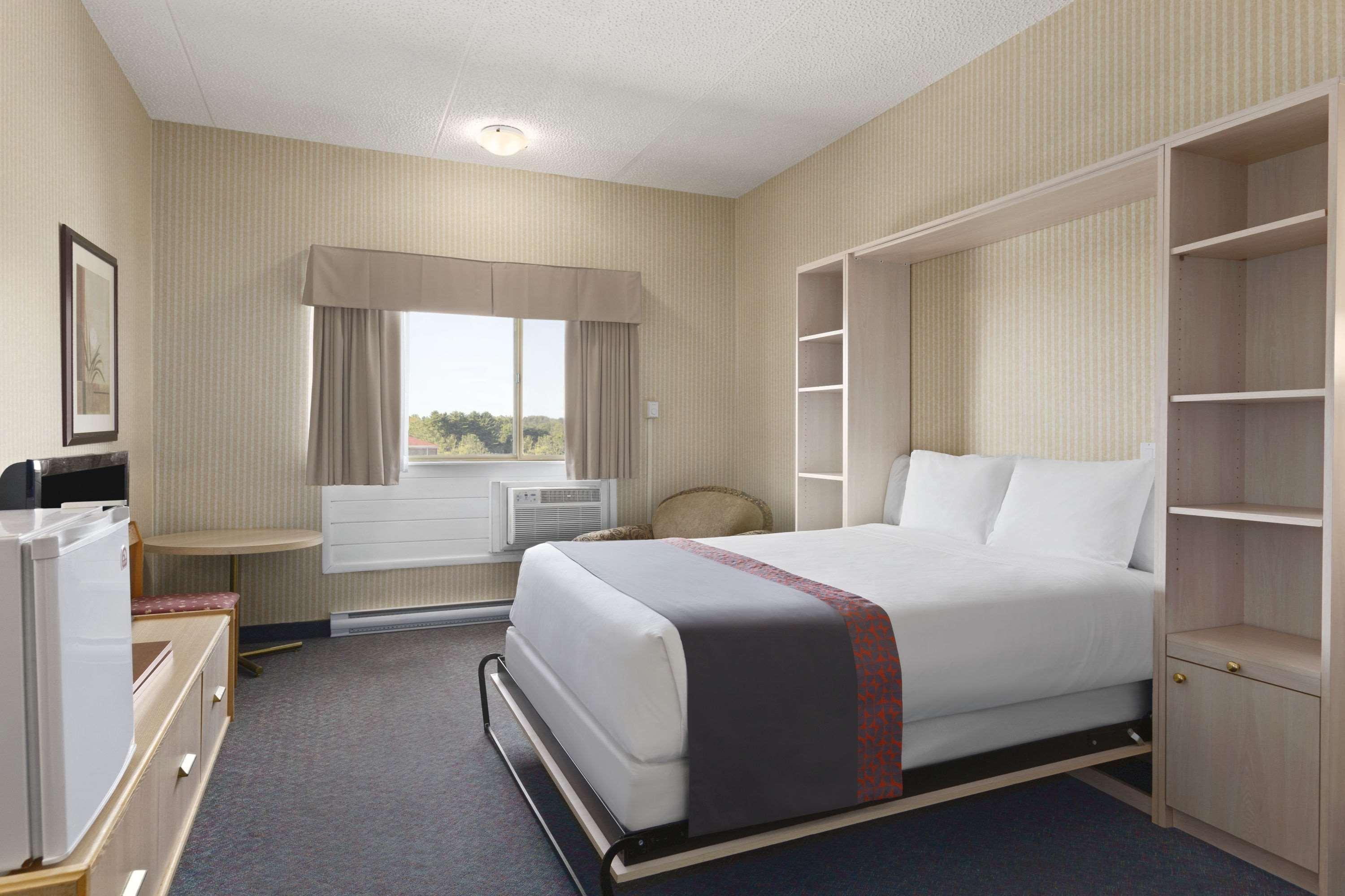 Days Inn By Wyndham Bridgewater Conference Center Eksteriør bilde